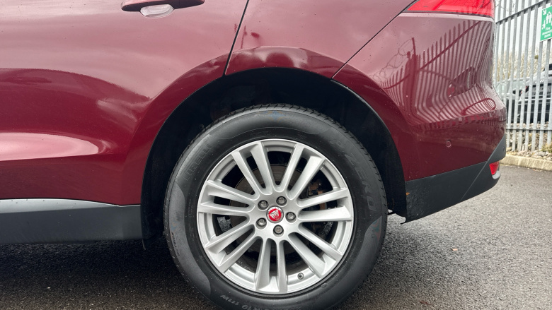 Jaguar F-Pace 2.0d Portfolio 5dr Auto AWD Diesel Estate